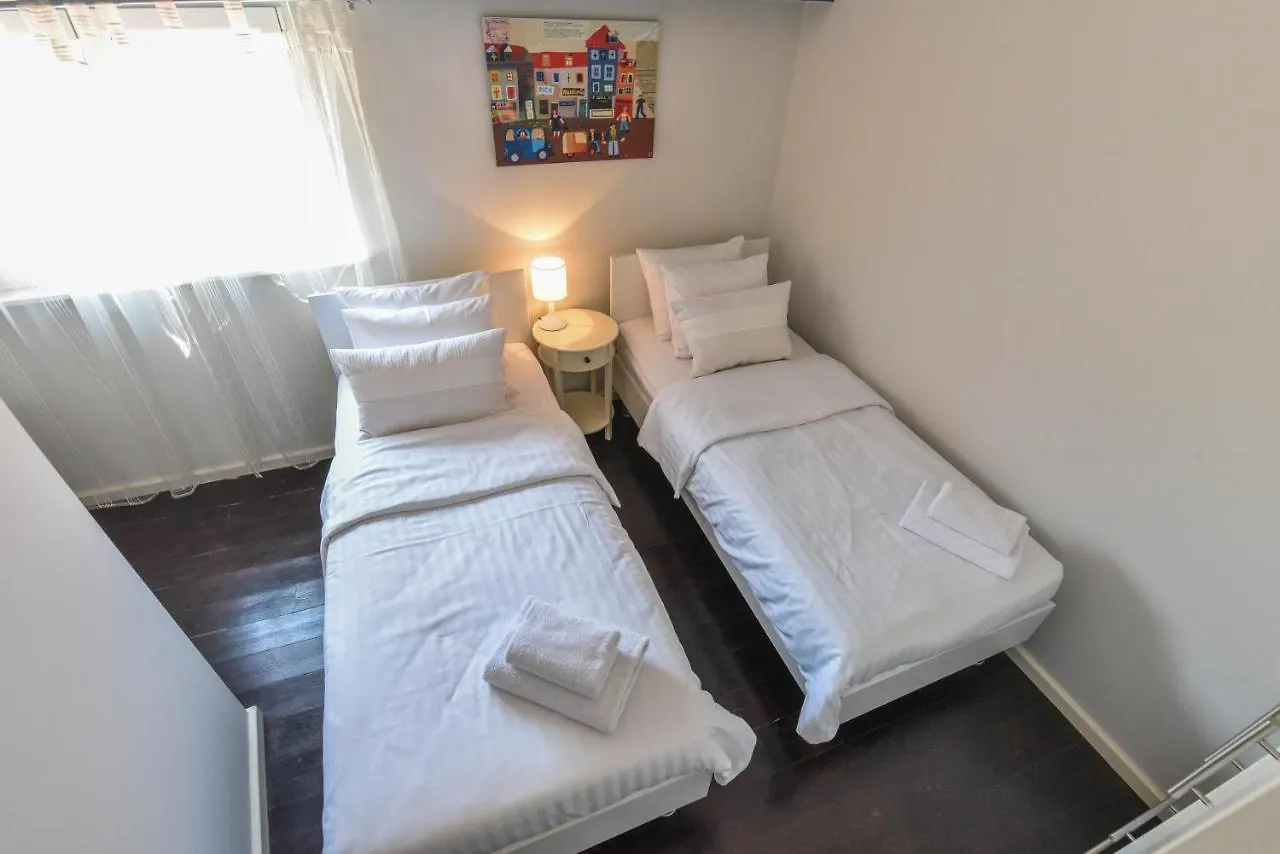Rory Apartments Zadar 0*,