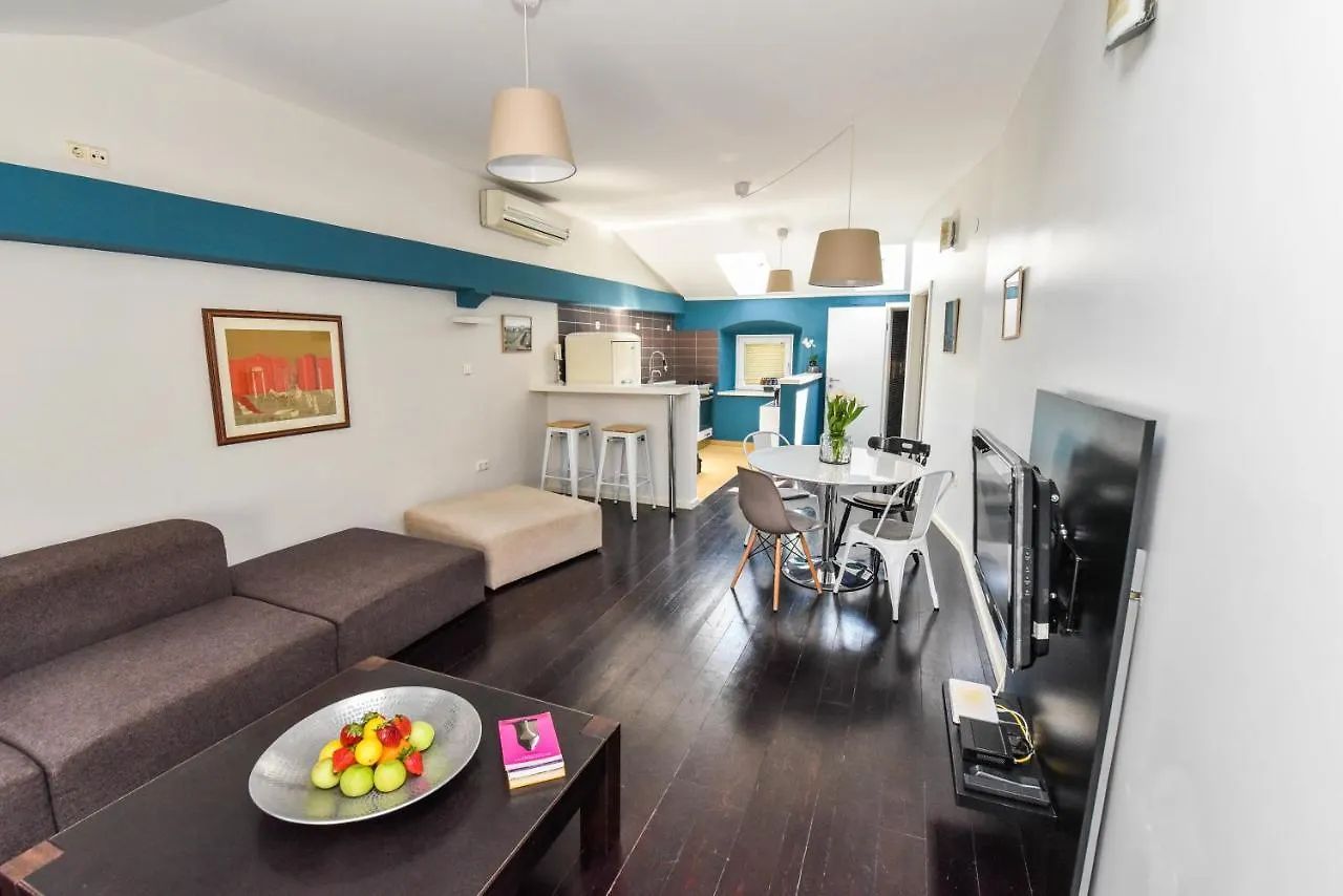 Rory Apartments Zara
